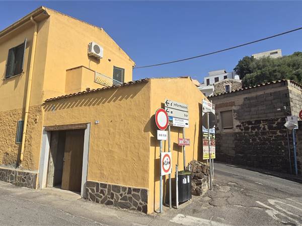 OROSEI- Casa Indipendente su due livelli